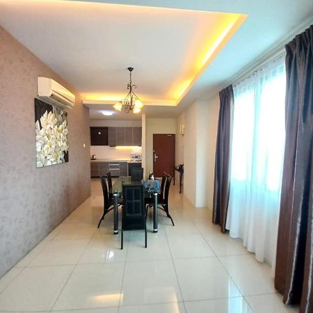 K. Riverfront Apartment Ipoh Eksteriør billede