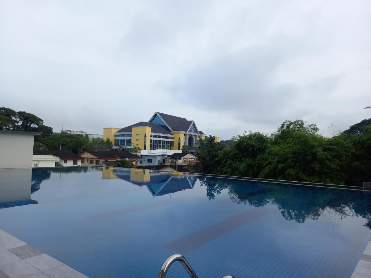 K. Riverfront Apartment Ipoh Eksteriør billede