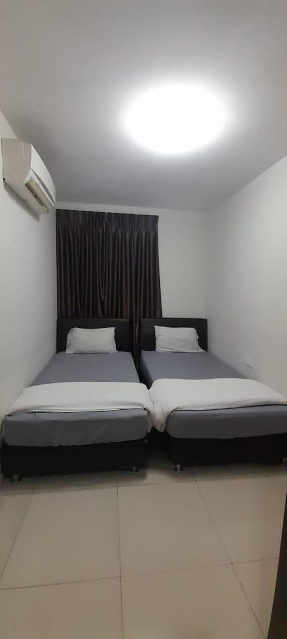 K. Riverfront Apartment Ipoh Eksteriør billede