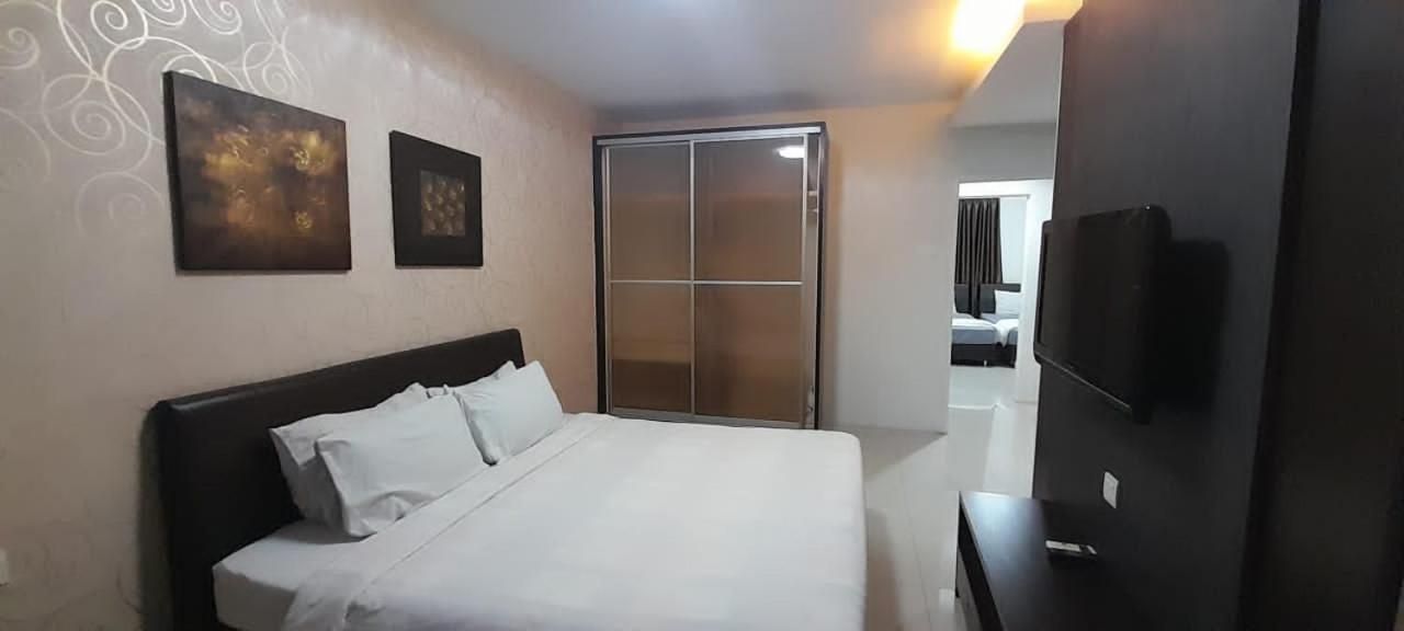 K. Riverfront Apartment Ipoh Eksteriør billede